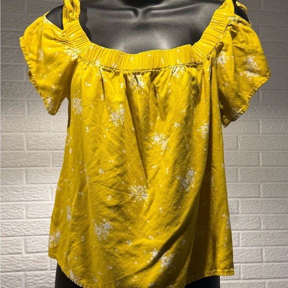 one clothing Tops - One Clothing Yellow Puff Sleeve Smocked‎ Blouse